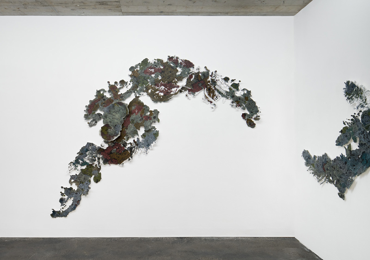 26_Rhizome_ink and pencil on paper_546 x 234 cm_Galerie Maurer_Frankfurt 2022